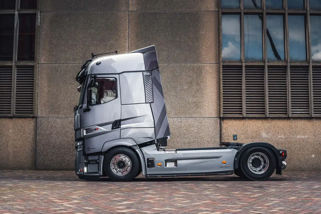 083-Renault-Trucks-NL-demo-Tralert-verkleind