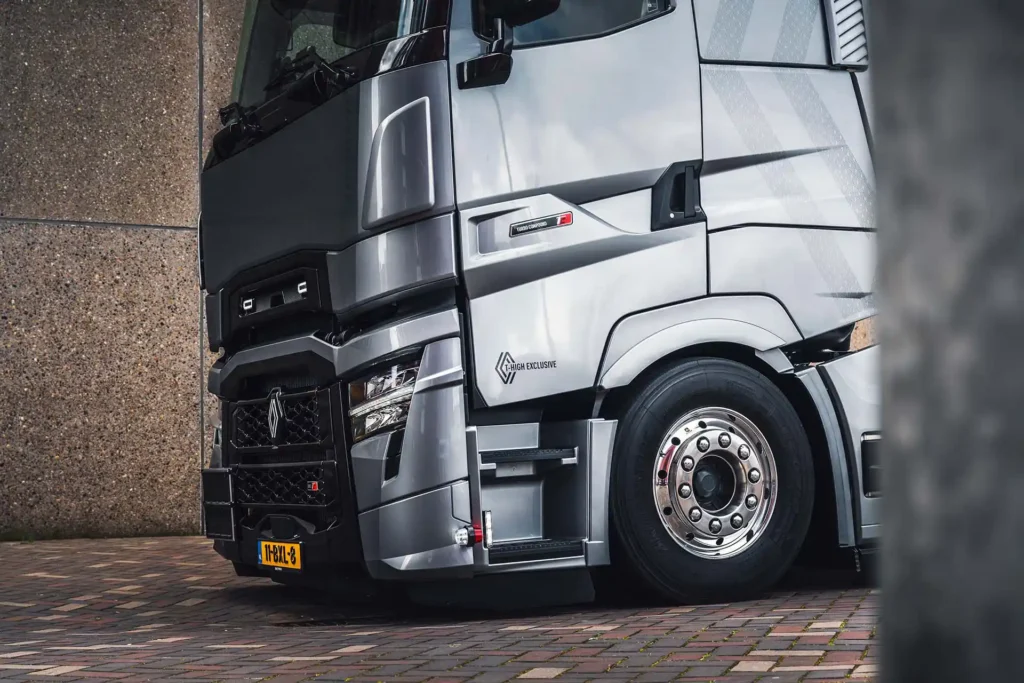 084-Renault-Trucks-NL-demo-Tralert-verkleind