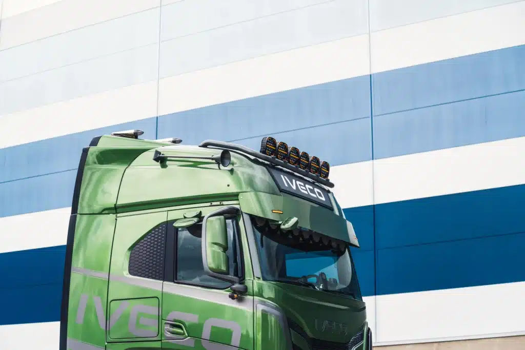 093-Iveco-Nederland-S-Way-500-demo-tralert