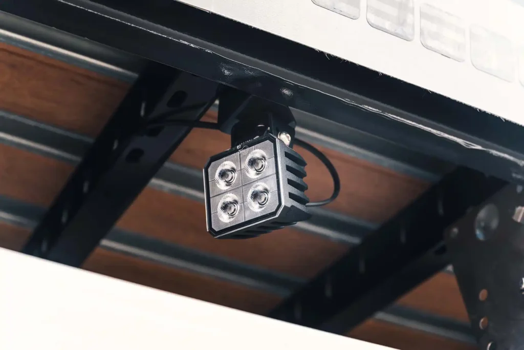 13-Lako-247-Tailor-Steel-trailer-Tralert-LED-verlichting-klein