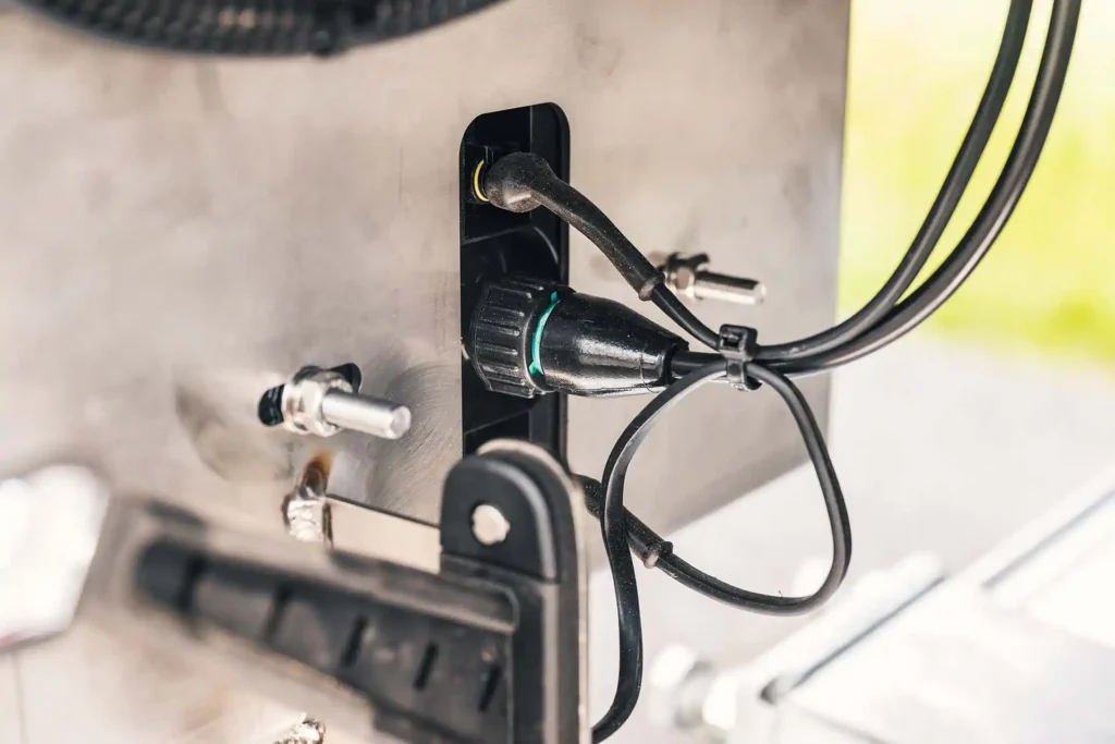 51-Lako-247-Tailor-Steel-trailer-Tralert-LED-verlichting-klein