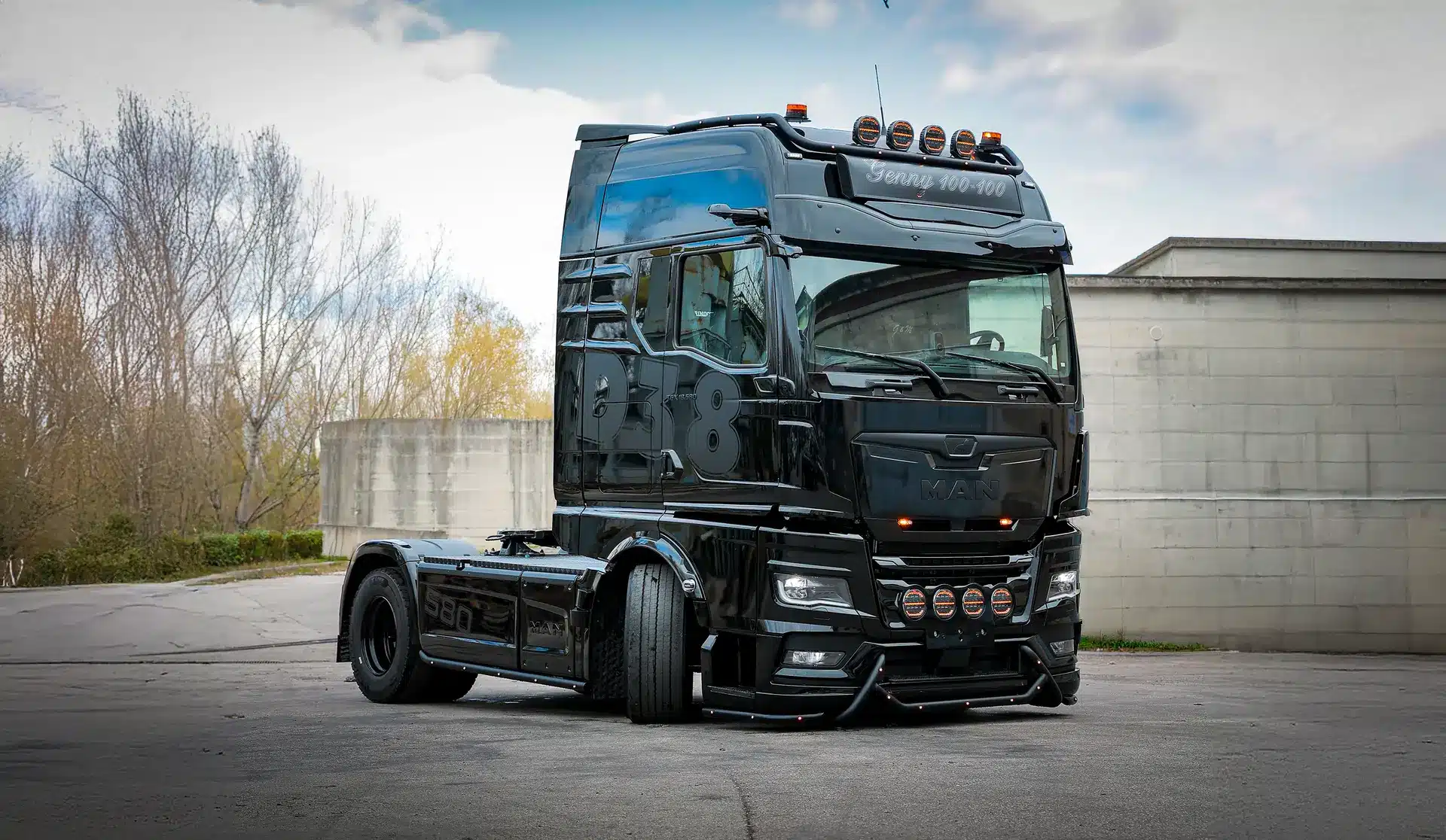 MAN-dark-Phantom-banner