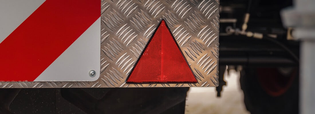 Gevarendriehoek op een aanhanger