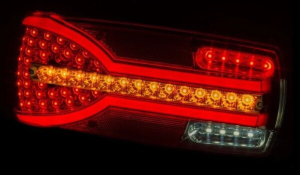 Rechts | LED achterlicht dynamisch knipperlicht | 12-24v | 7-PIN AMP | V14C7-952B7-LZD 2403-V14C7-952B7-4