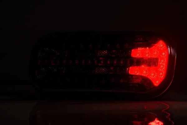 LED achterlicht met dynamisch knipperlicht | 12-24v | 5-PIN | VC-2300B5-FT-230 NT PM LED DI BAJONET 5PIN-VC-2300B5-7