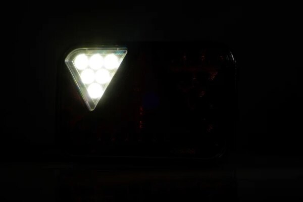 Rechts | LED achterlicht met geïntegreerde canbus-oplossing & achteruitrijlicht & kentekenverlichting | 12v | 5-PIN | VC-2732B5CAN-FT-270 P TB LED O COF BAJONET 5PIN-VC-2732B5CAN-7