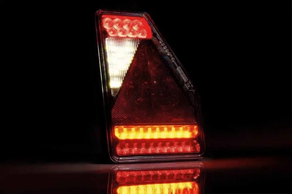 Rechts | LED achterlicht | canbusProof | driehoek model | 12v | 5-functie 5-PIN | VC-3302B5CAN-FT-277 P LED O SPKCOF BAJONET-VC-3302B5CAN-3
