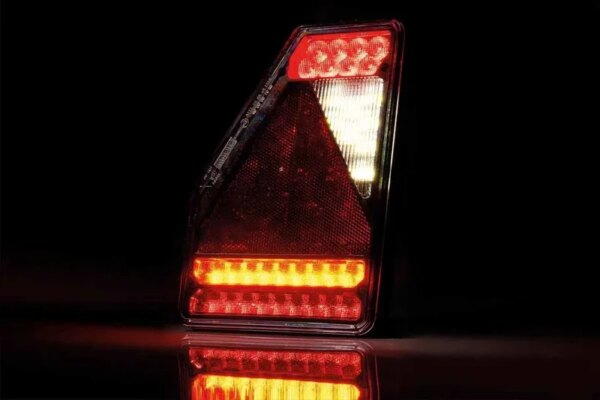 Links | LED achterlicht | driehoek model | 12v | 5-functie | 5-PIN | VC-3301B5-FT-277 L LED BAJONET 5PIN-VC-3301B5-4