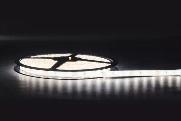 LED strip 50m rol / 24v / 1200lm per meter / 6000K / IP68 - Afbeelding 3