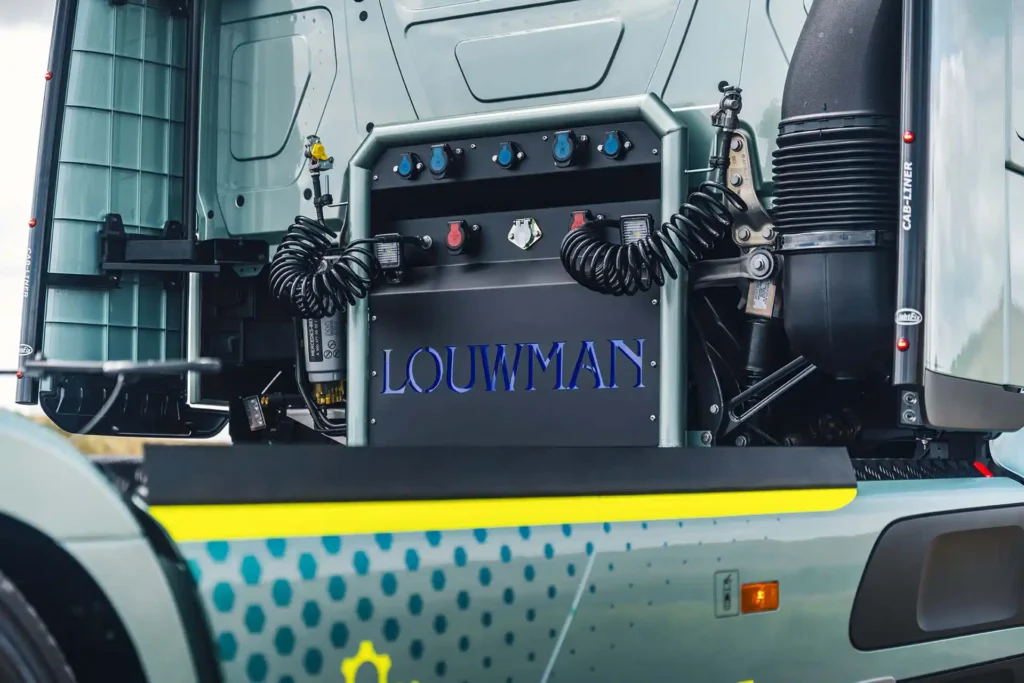 052-Louwman-Mercedes-Benz-Actros-Demo-klein