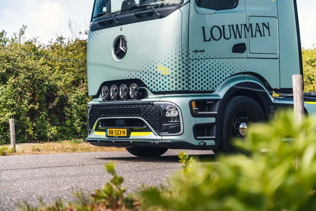 114-Louwman-Mercedes-Benz-Actros-Demo-klein
