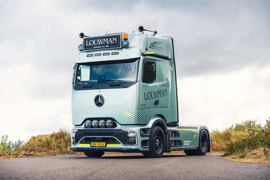 223-Louwman-Mercedes-Benz-Actros-Demo-klein
