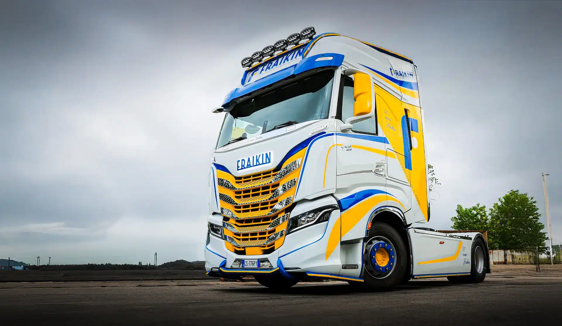 Iveco-Fraikin-white-banner