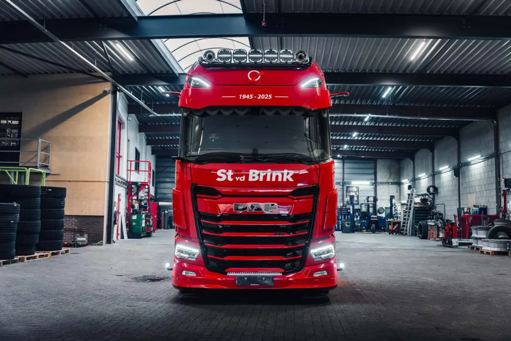 13-St-vd-Brink-80-jaar-DAF-TRALERT-klein