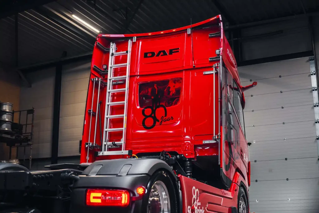 30-St-vd-Brink-80-jaar-DAF-TRALERT-klein