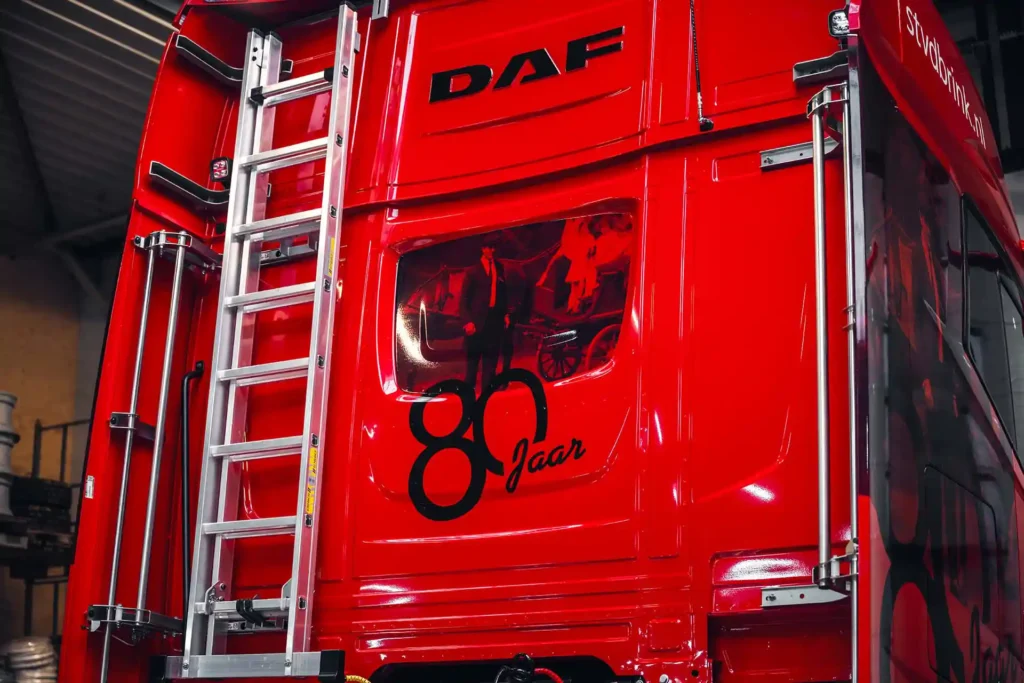 37-St-vd-Brink-80-jaar-DAF-TRALERT-klein