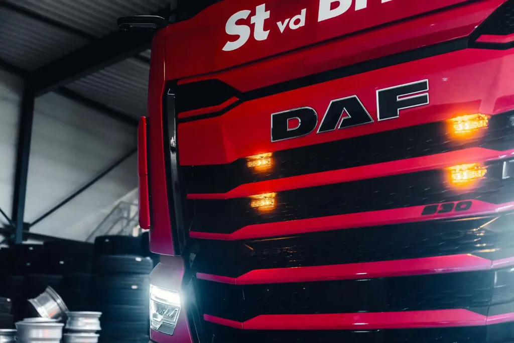 51-St-vd-Brink-80-jaar-DAF-TRALERT-klein