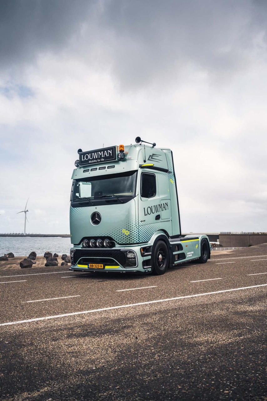 018-Louwman-Mercedes-Benz-Actros-Demo-klein
